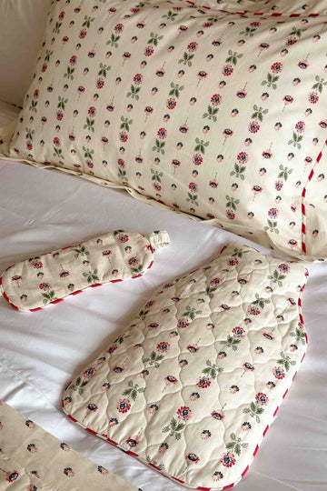 Hot water bottle